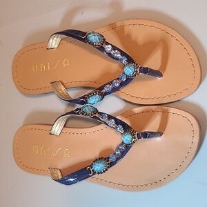 𝅺BEAUTIFUL Blue Jeweled flip flops sz 7